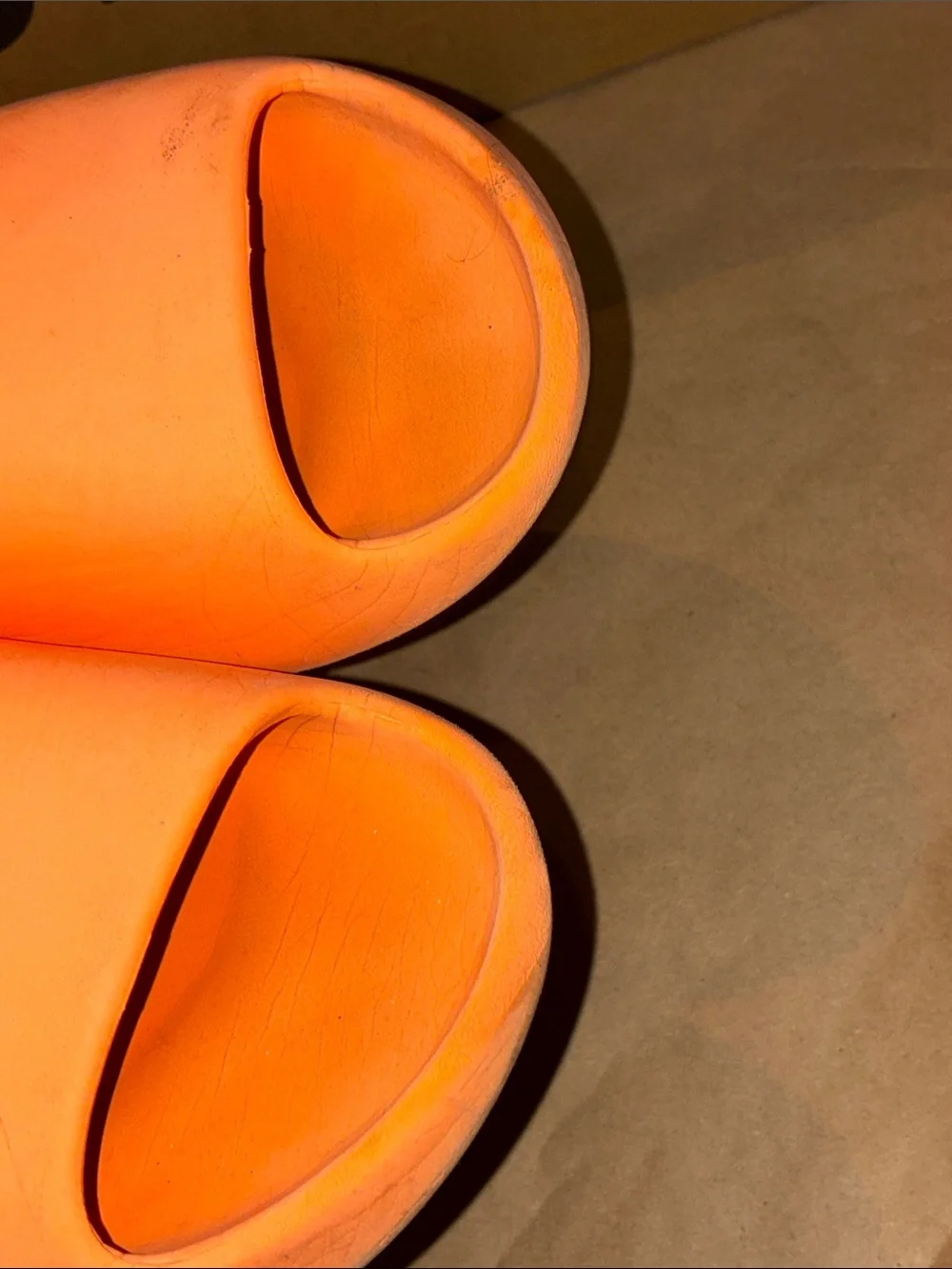 adidas Yeezy Slides Orange Sherbet size 5 US